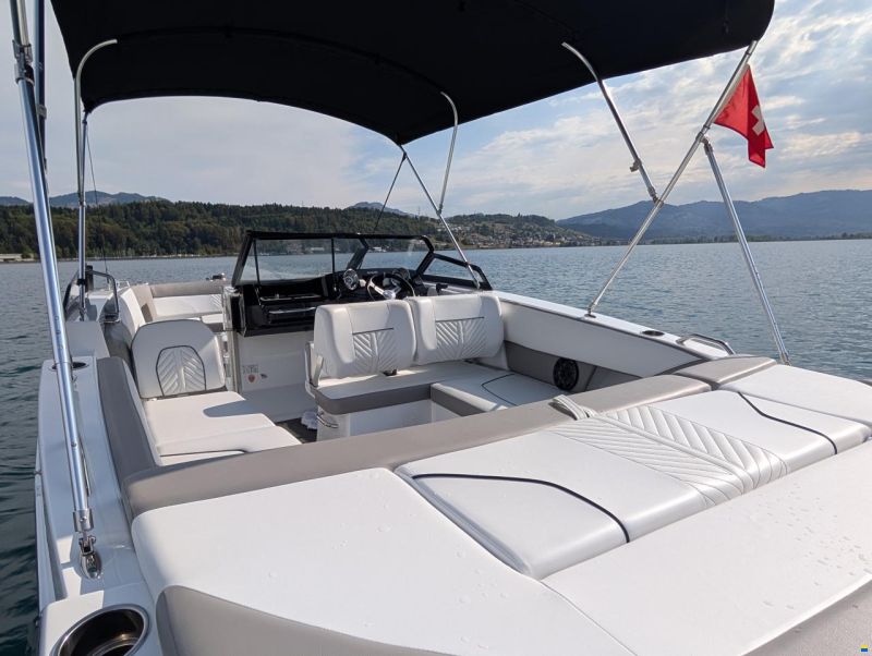 GLASTRON GTD 245 (Baujahr 2021)