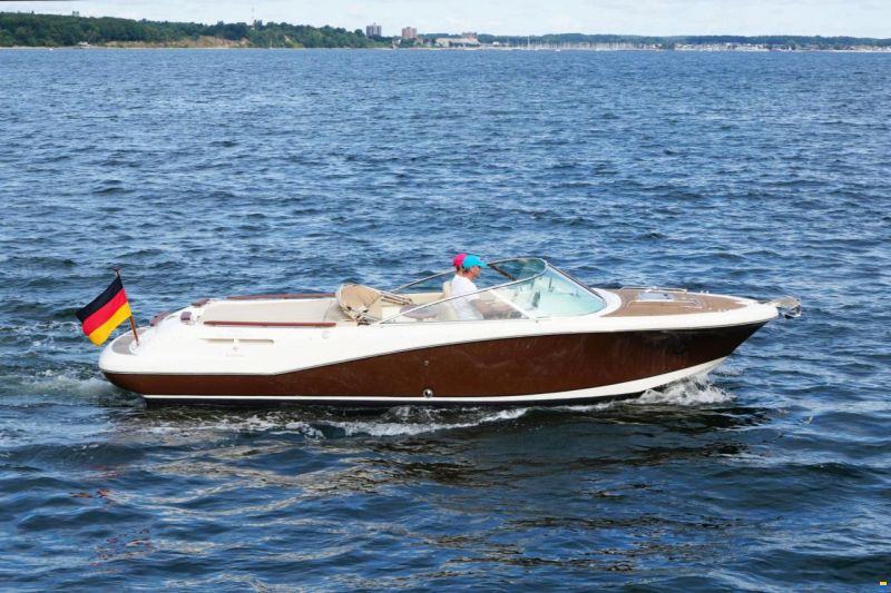Jeanneau Runabout 755