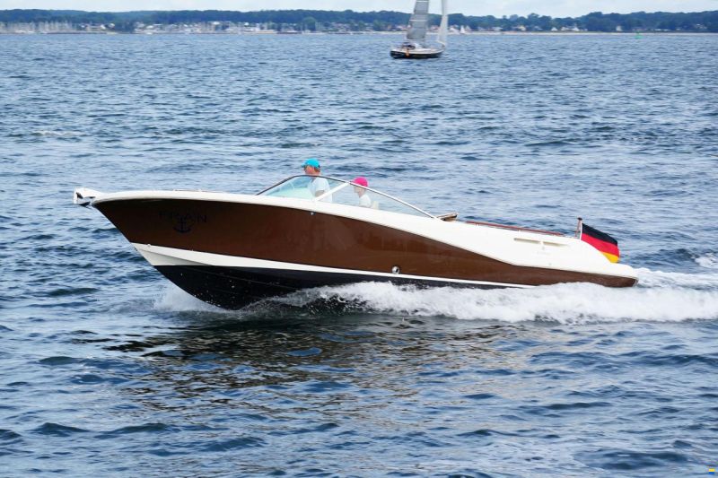 Jeanneau Runabout 755
