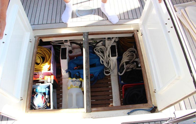 Grand Banks 32