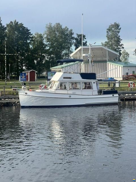 Grand Banks 32