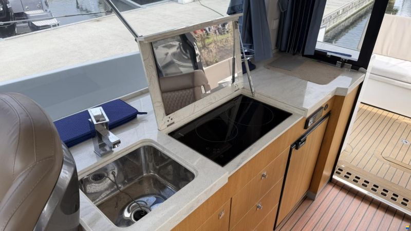 Galeon 370 HTC