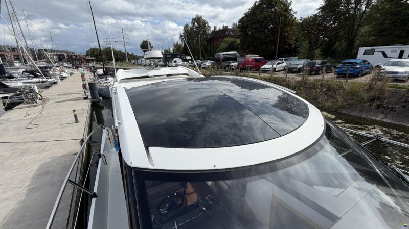 Galeon 370 HTC