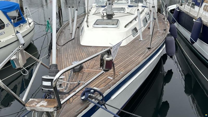 Hallberg-Rassy HR 34
