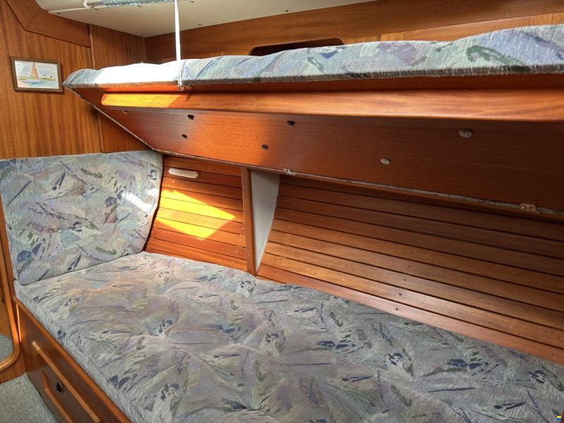 Hallberg-Rassy HR 34