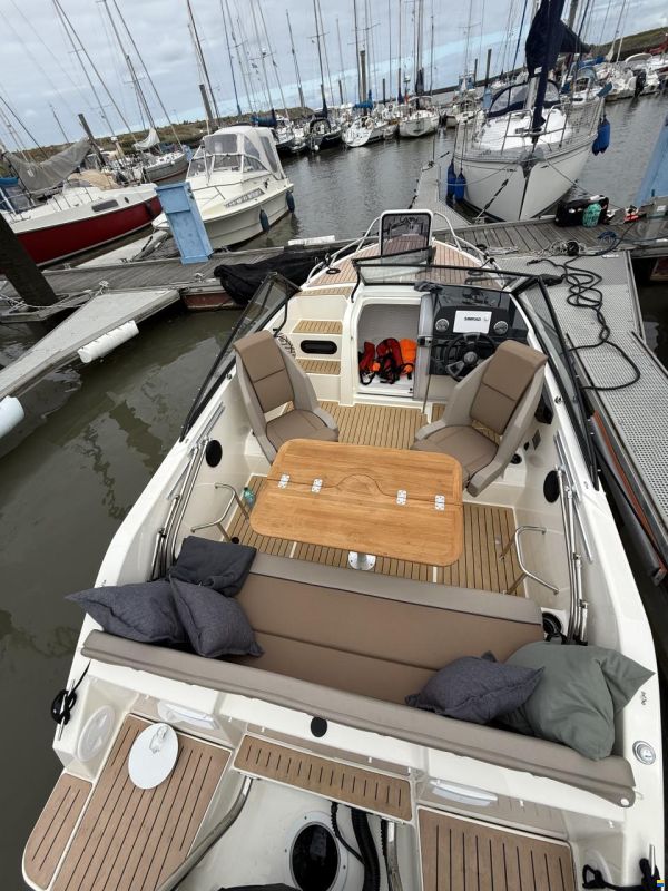 Quicksilver 605 Cruiser
