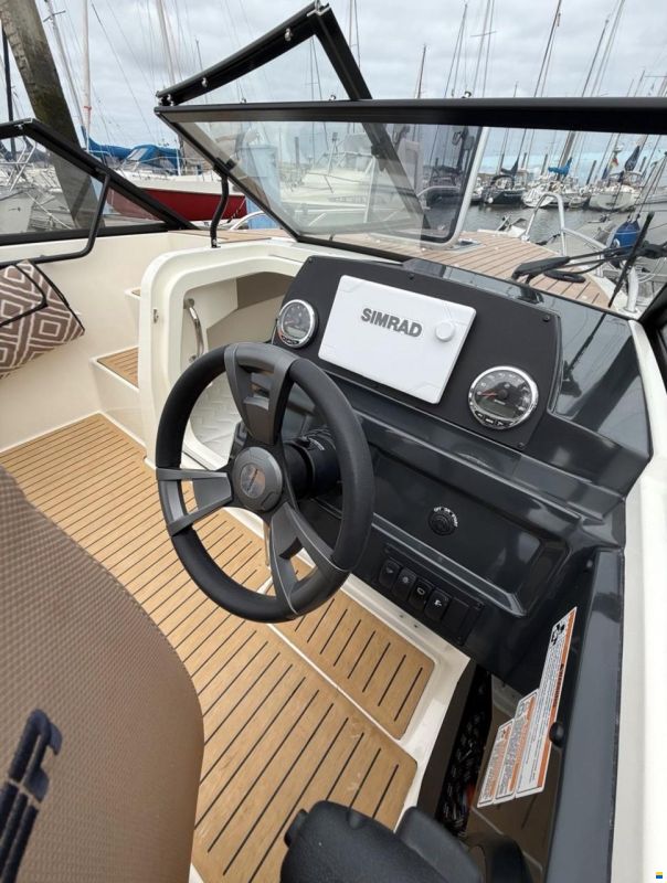 Quicksilver 605 Cruiser
