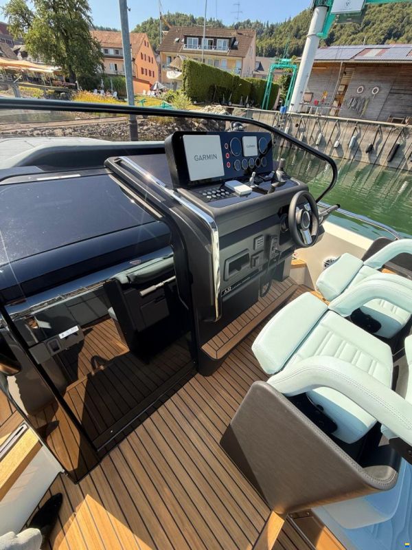Cranchi A32 Luxury Tender