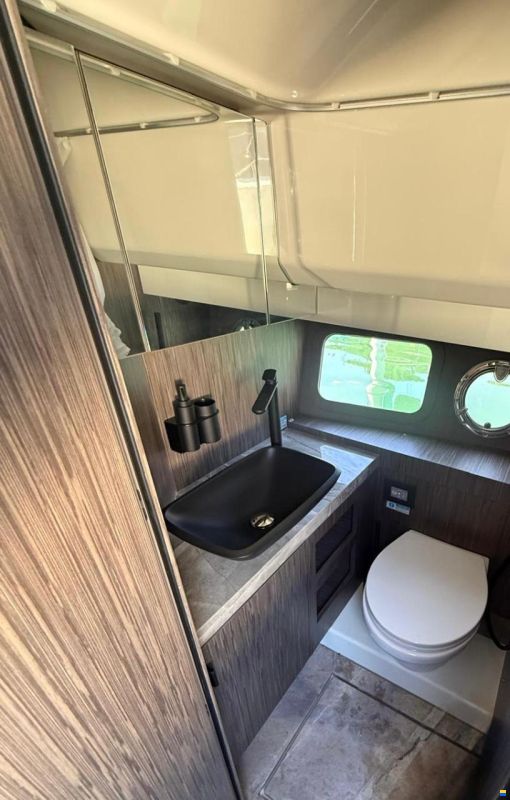 Cranchi A32 Luxury Tender
