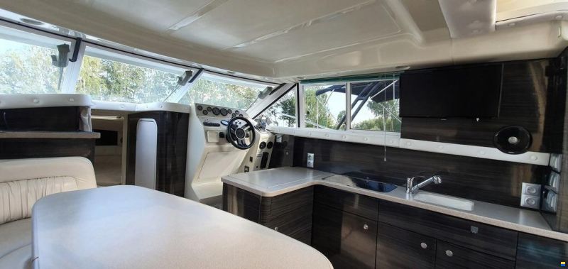 Silverton 312 Sedan Cruiser