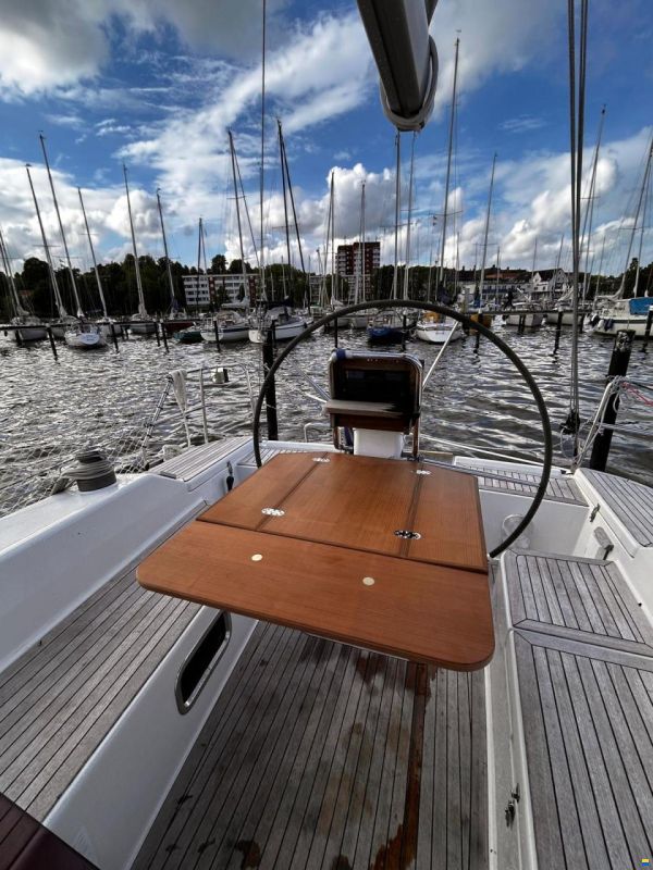 Hanse 350