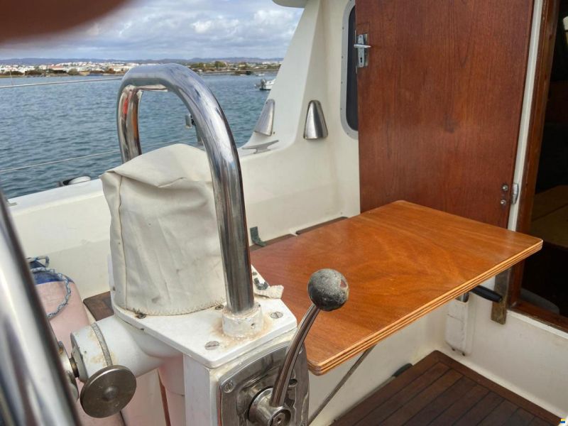 Oyster Heritage 37 Pilot House