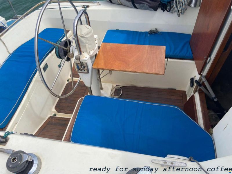 Oyster Heritage 37 Pilot House