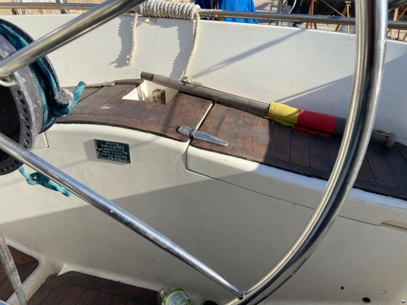 Oyster Heritage 37 Pilot House