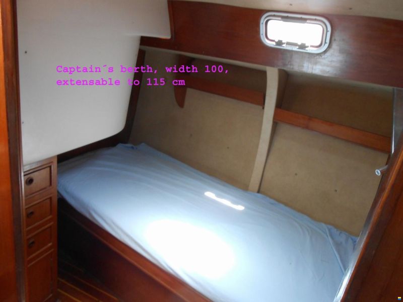 Oyster Heritage 37 Pilot House