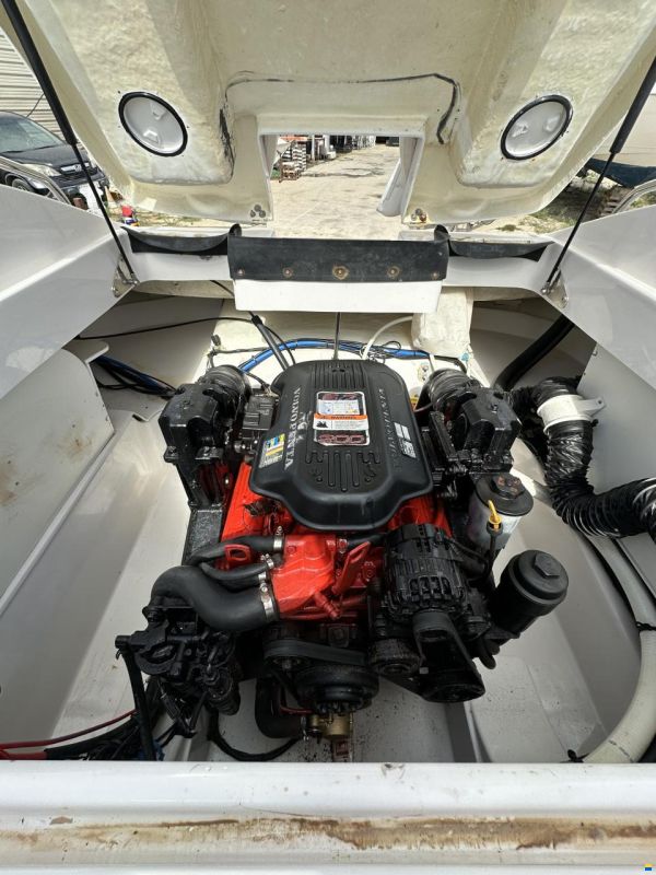 Four Winns H260