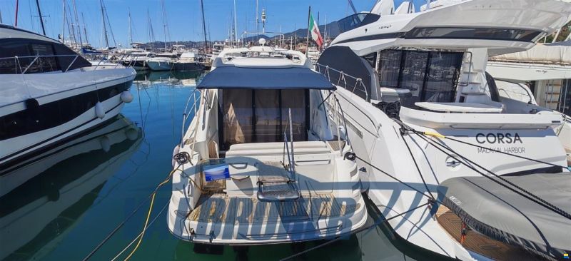 Sealine C 39