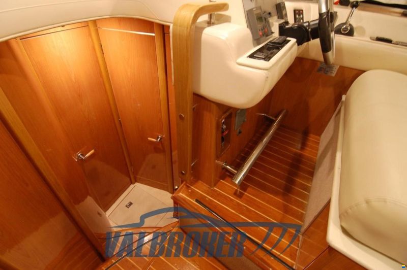 Sealine C 39