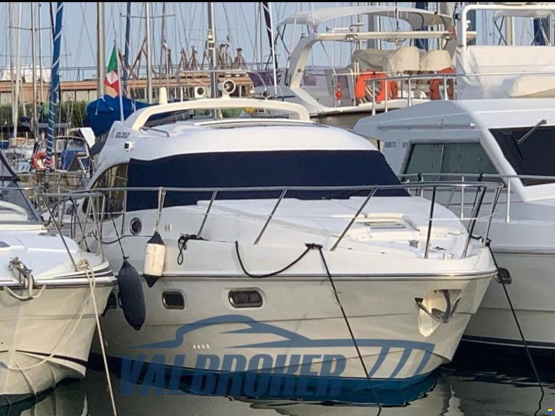 Sealine C 39