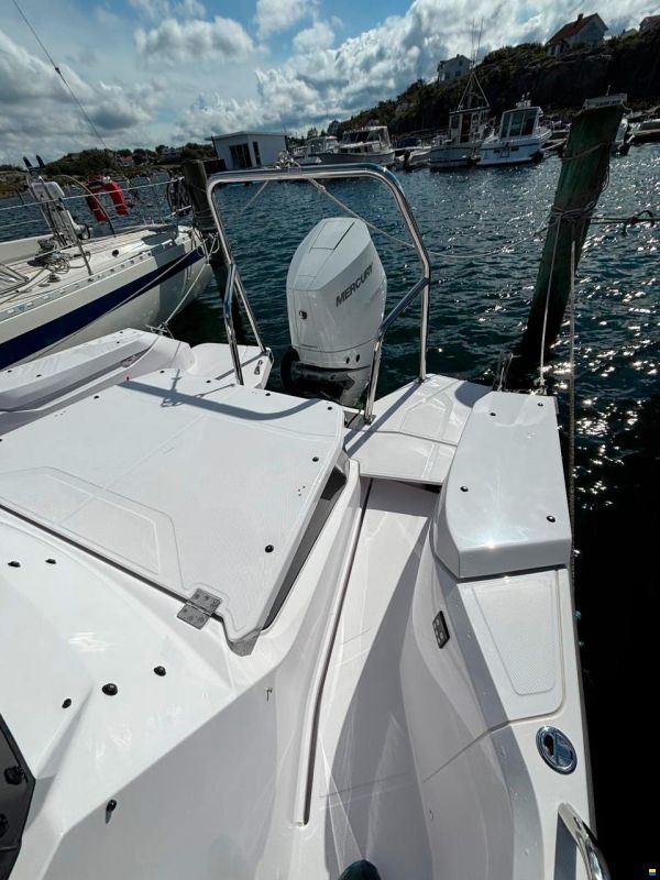 Axopar 29 XC Cross Cabin