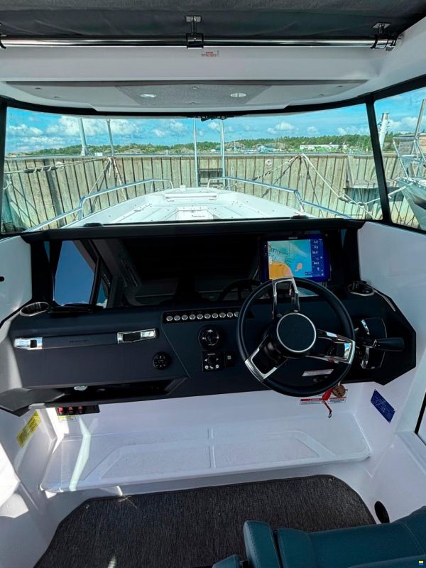 Axopar 29 XC Cross Cabin