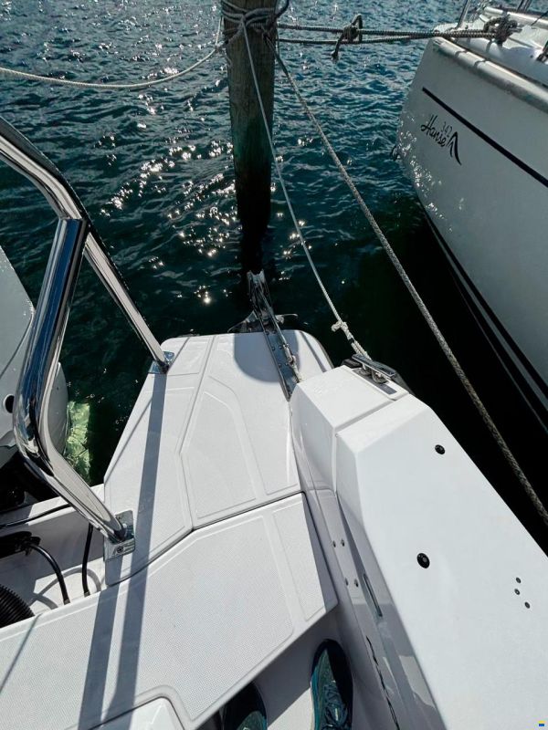 Axopar 29 XC Cross Cabin