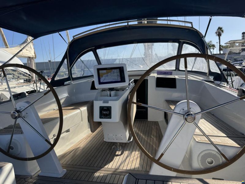 Hanse 415