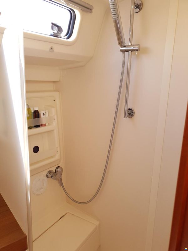 Hanse 415