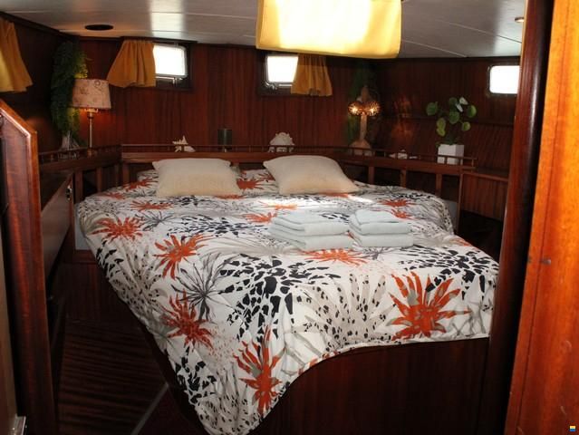 Suncoast 48