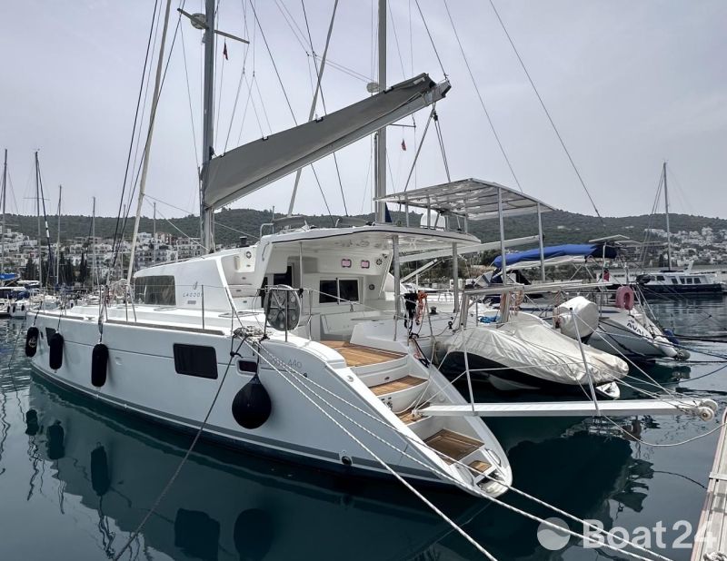 Lagoon 440