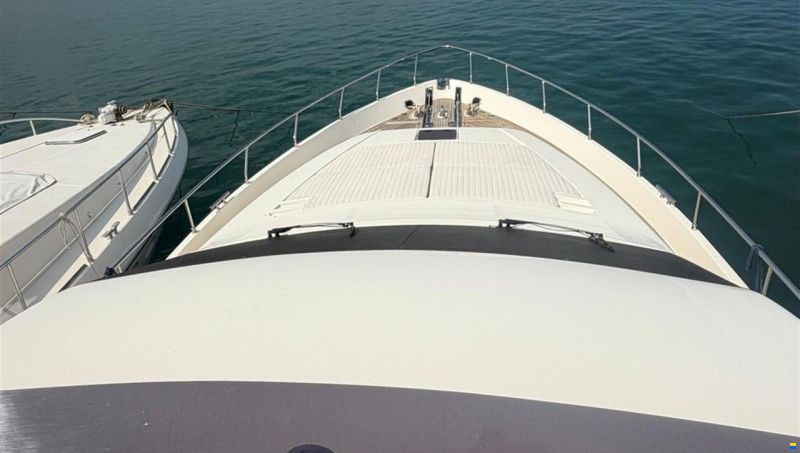 Ferretti 68