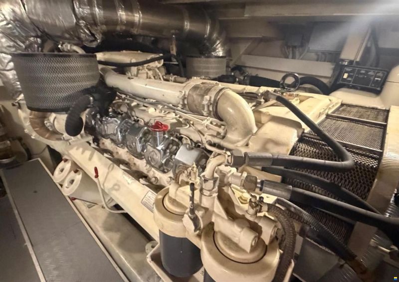 Ferretti 68