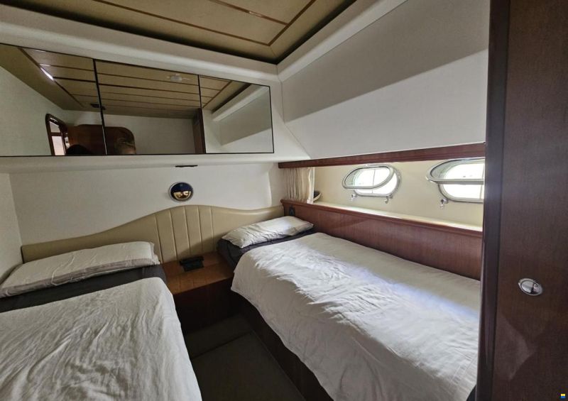 Ferretti 68