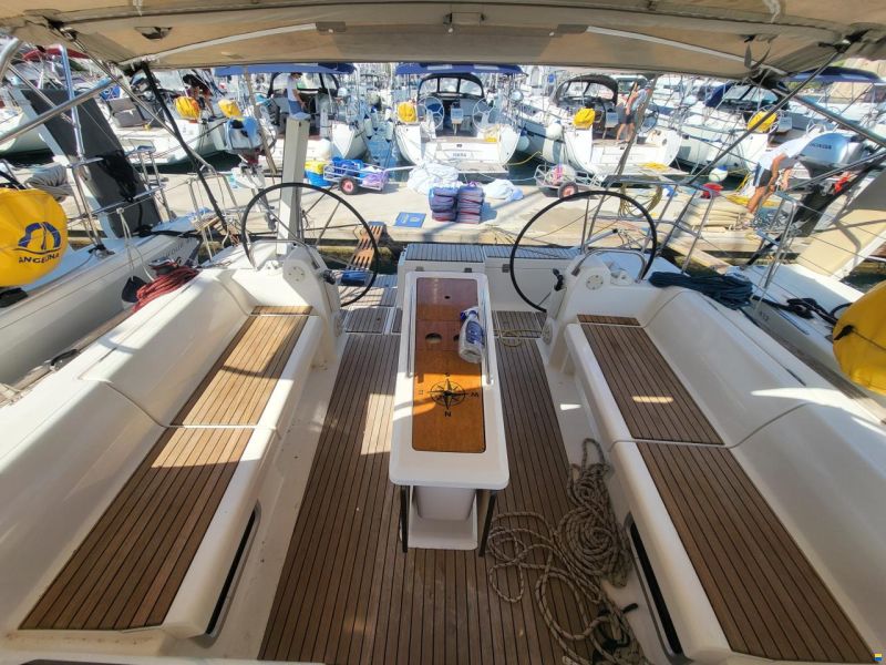 Dufour 412 GRAND LARGE