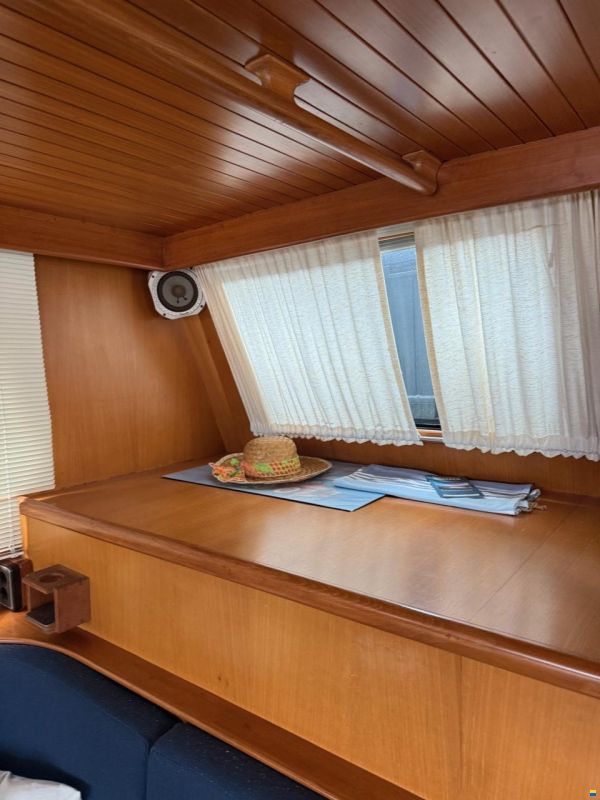 AMS Trawler 42