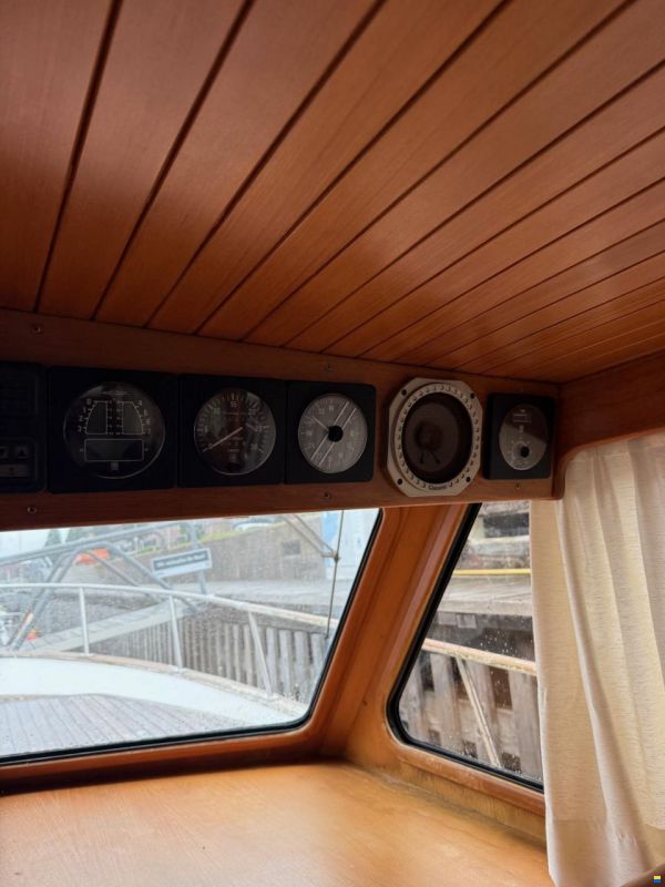 AMS Trawler 42