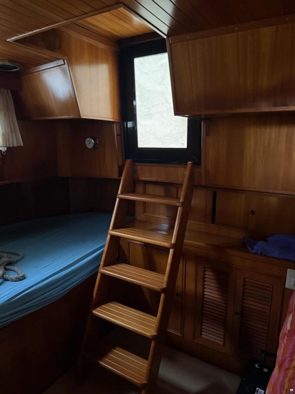 AMS Trawler 42