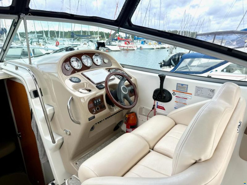 Chaparral 270 Signature
