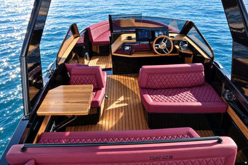 Ganz Boats Ovation 7X Open