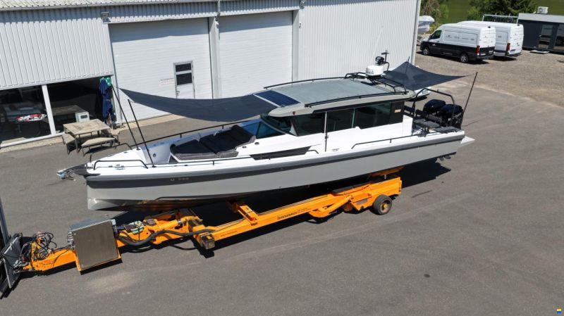Axopar 37 Cross Cabin