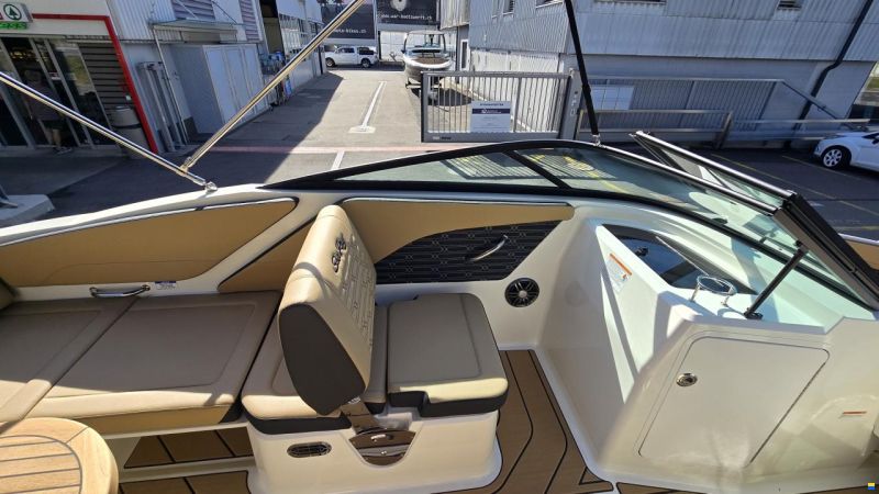 Sea Ray SPX 210 Europe