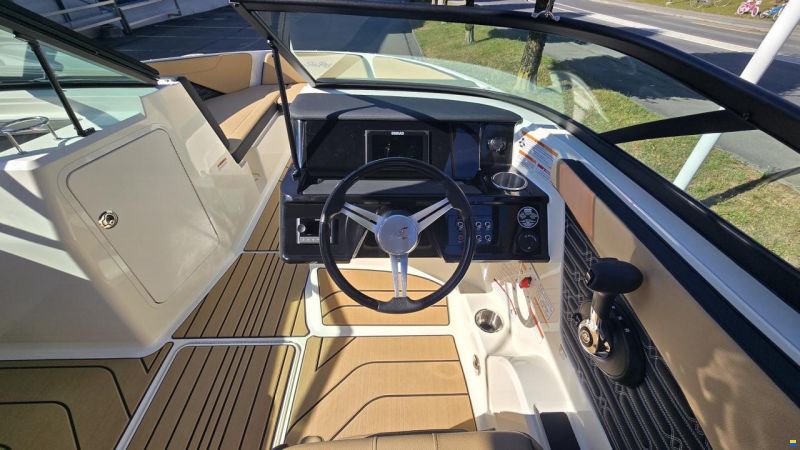 Sea Ray SPX 210 Europe