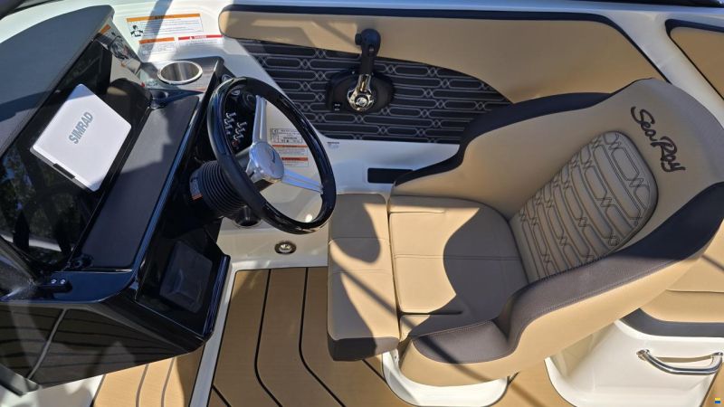 Sea Ray SPX 210 Europe