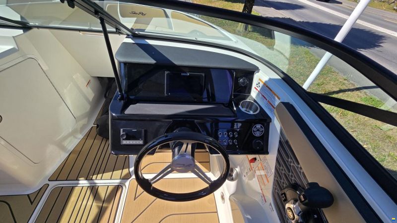 Sea Ray SPX 210 Europe