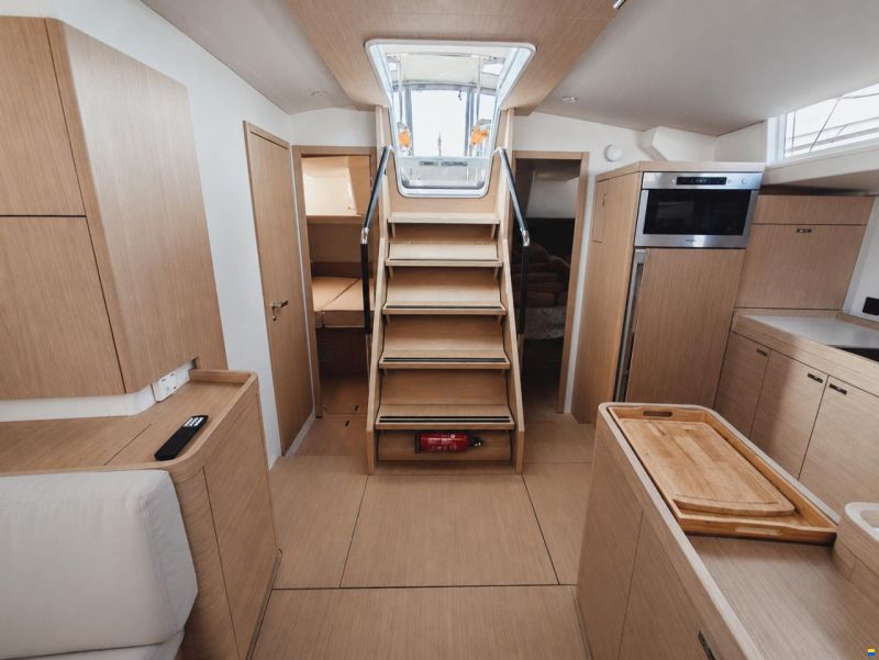 OCEANIS 54