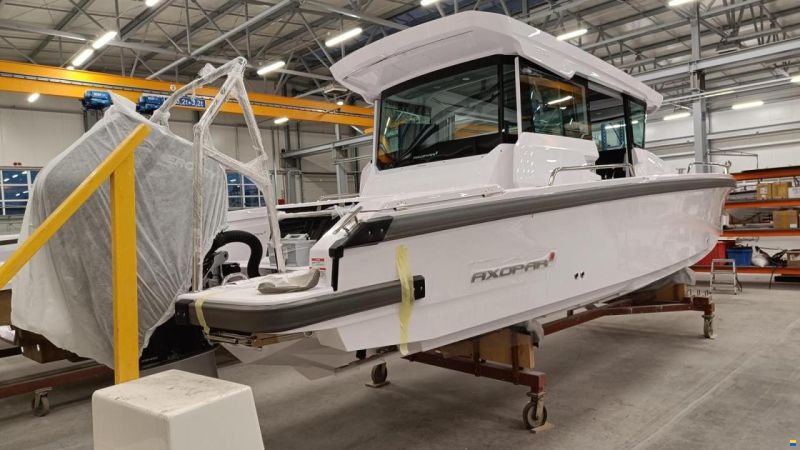 Axopar 29 XC Cross Cabin