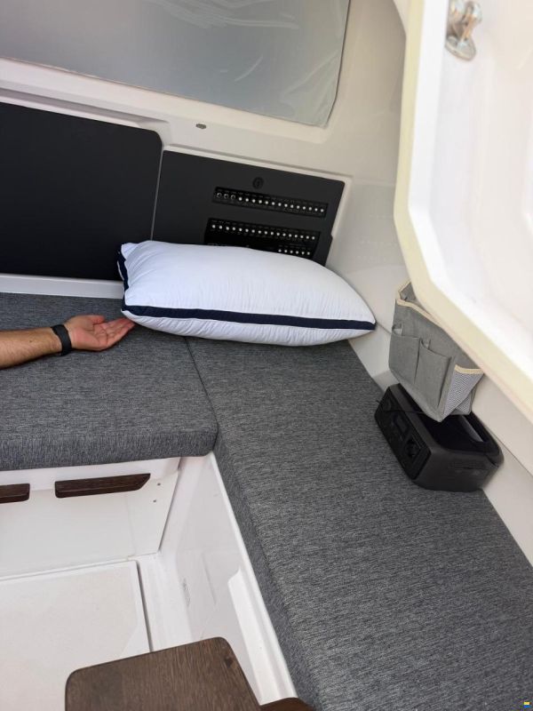 Axopar 29 XC Cross Cabin
