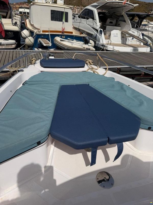 Axopar 29 XC Cross Cabin