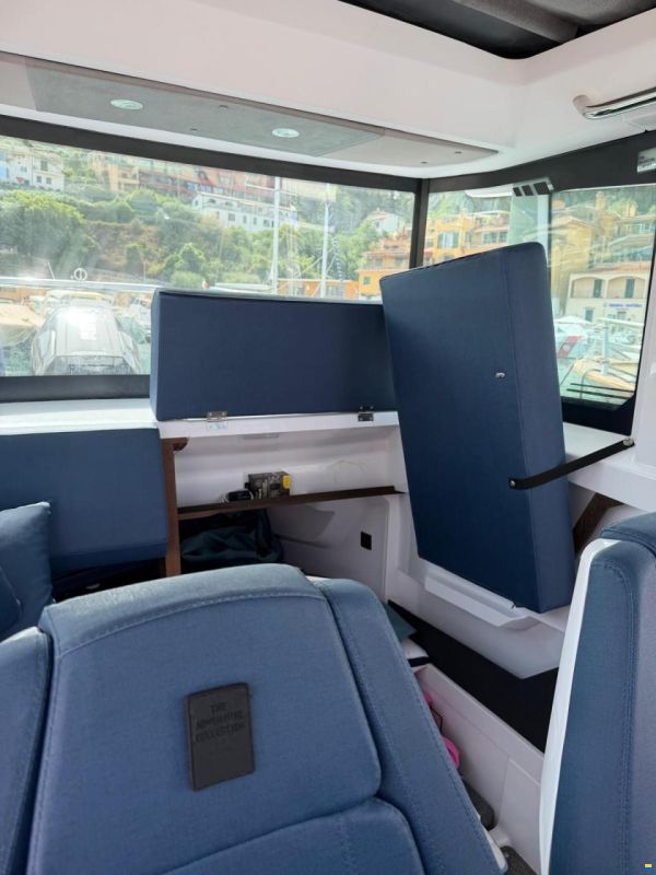 Axopar 29 XC Cross Cabin
