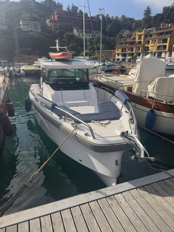 Axopar 29 XC Cross Cabin